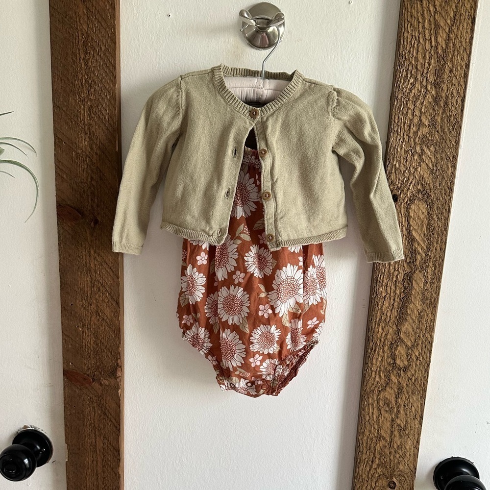 Carter’s Baby Girl Floral Boho Bubble Romper & Cardigan Matching Set 12 Months